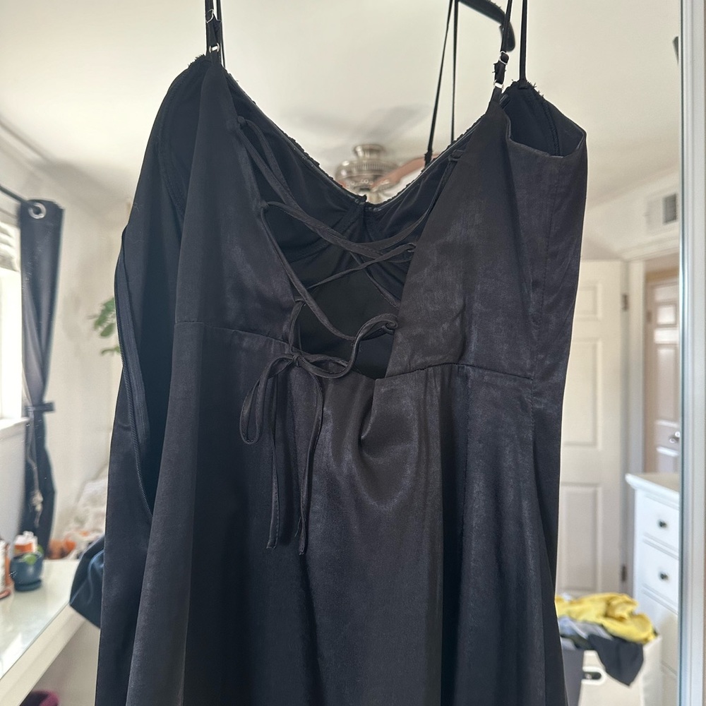 Dress - Picture 2 of 3